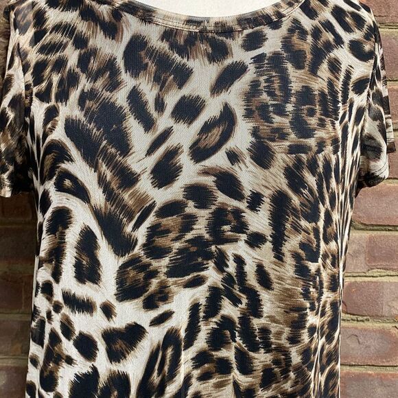 Cha Cha Vente Cheetah Short Sleeve Sheer Tunic Top Size Large NEW - Picture 3 of 9